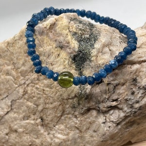 Genuine Moldavite and faceted Blue Sapphire Beaded Bracelet